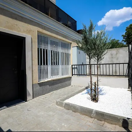 Newly Renovated Comfortable First-floor Lejlighed Sofia