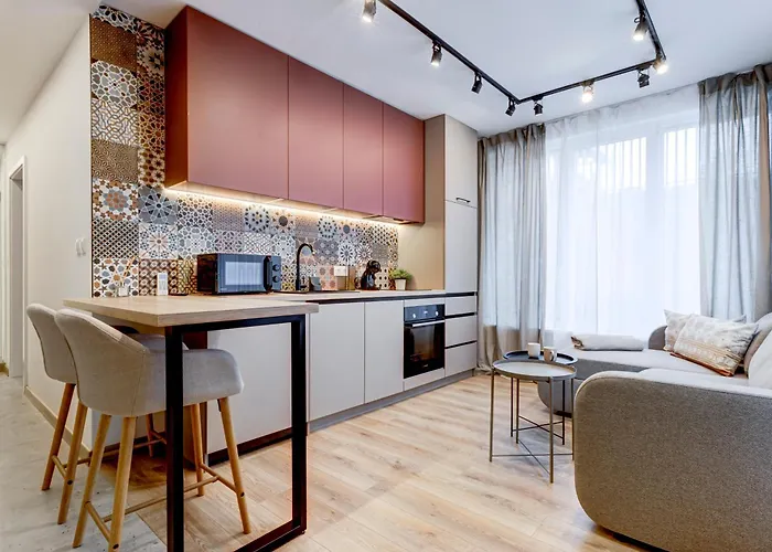 Newly Renovated Comfortable First-floor *