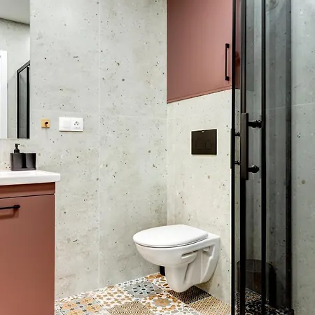 Newly Renovated Comfortable First-floor סופיה