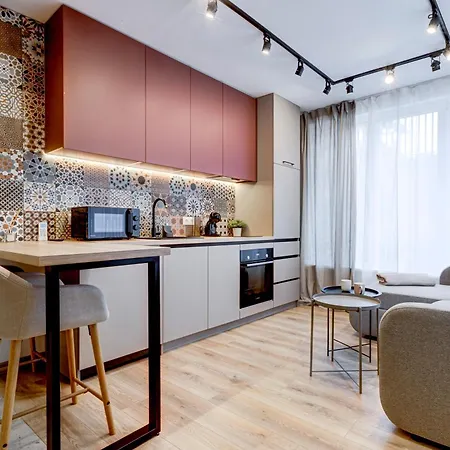 Newly Renovated Comfortable First-floor *