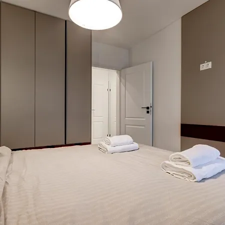 דירה Newly Renovated Comfortable First-floor