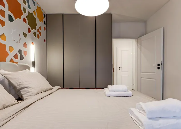 Newly Renovated Comfortable First-floor Lägenhet *