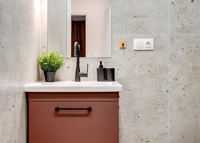 Newly Renovated Comfortable First-floor Apartmán